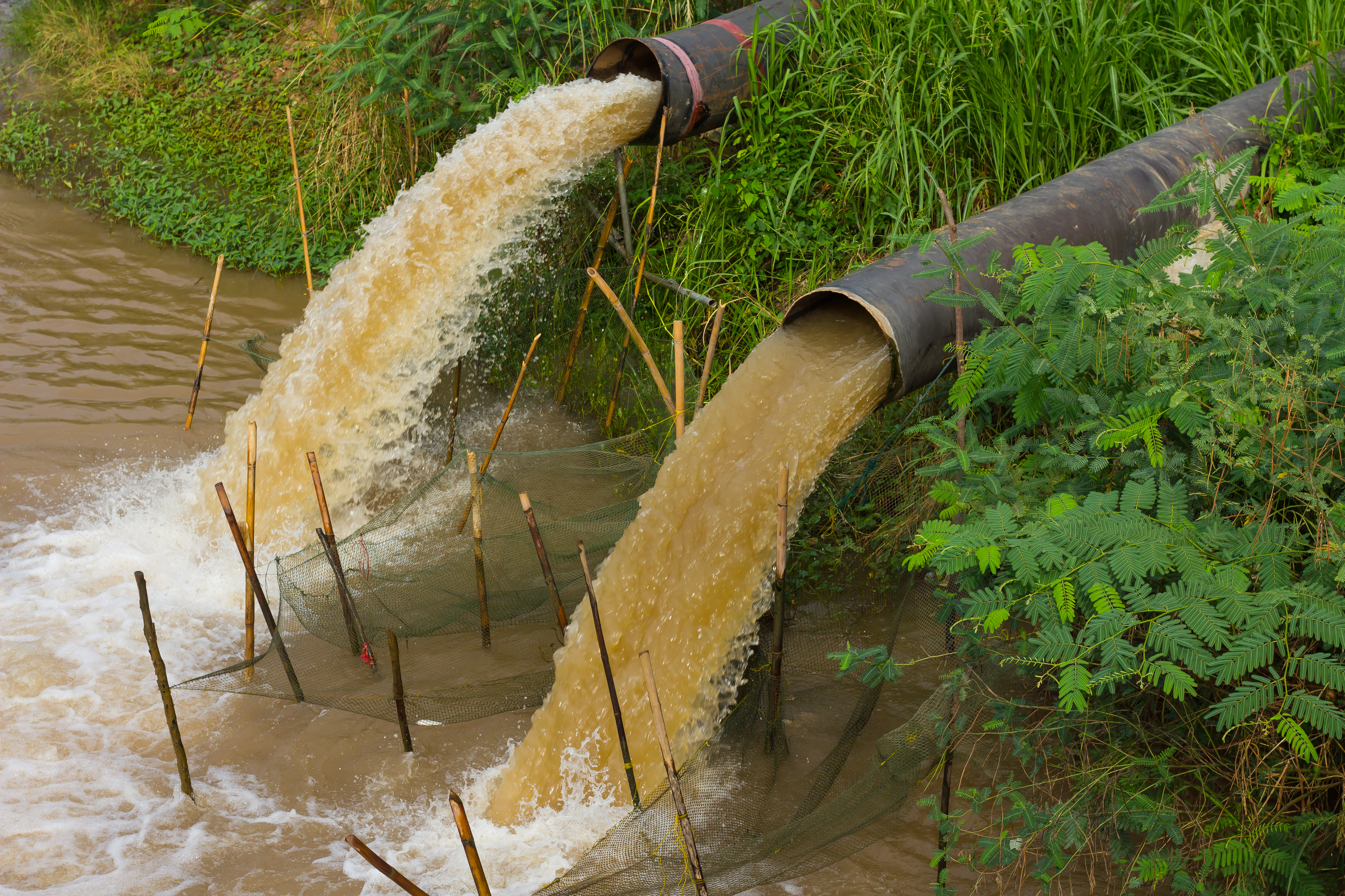 Wastematter pumped into river